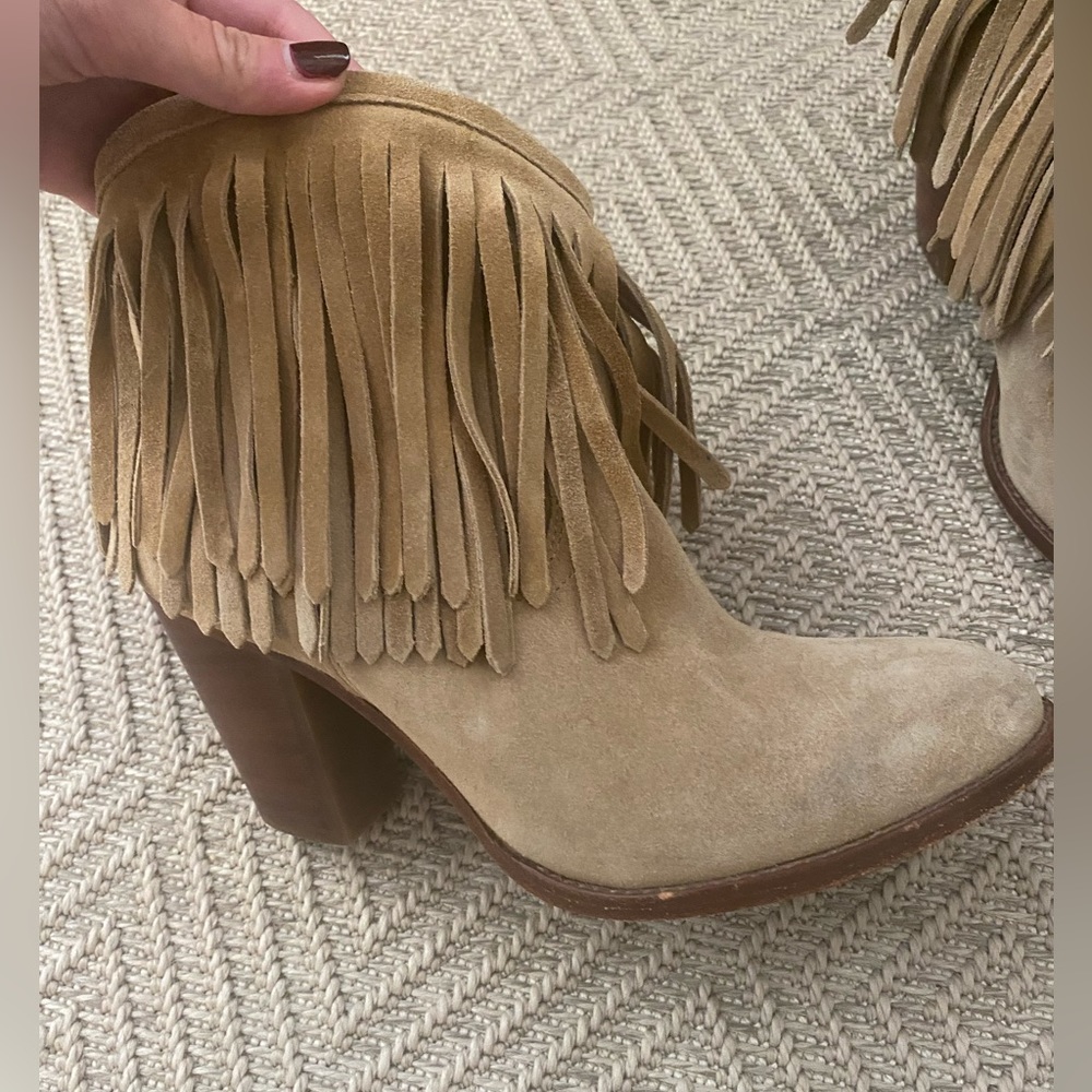 Authentic Frye Llana fringe suede bootie